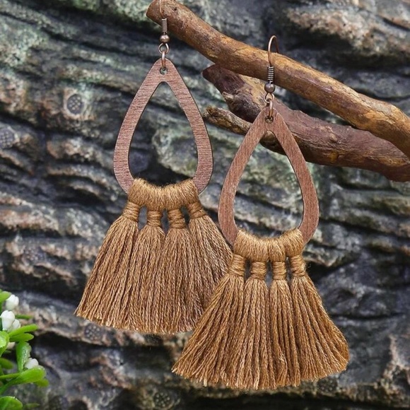 2/$10 NEW! Bohemian Tassel Drop Earrings Cute Boho Beach - Picture 5 of 6
